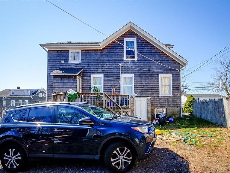 Listing photo 5