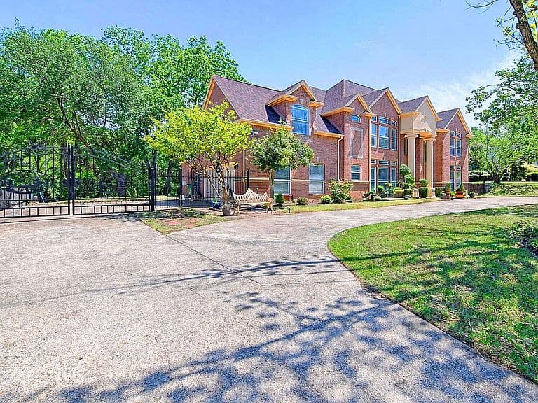 Listing photo 4