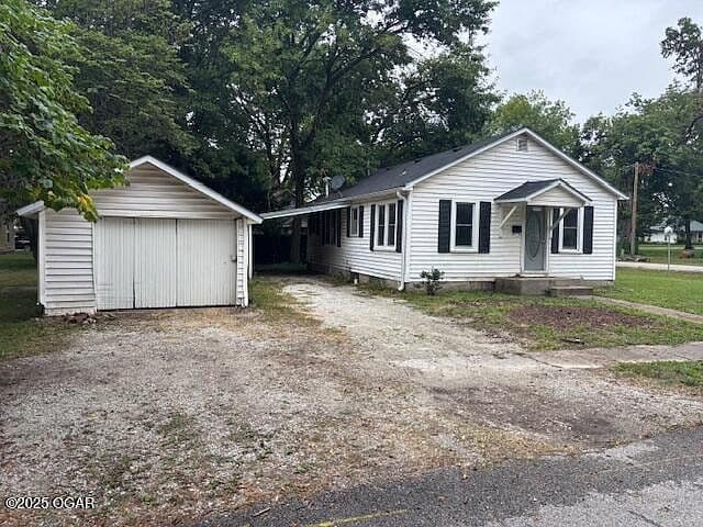 Listing photo 3