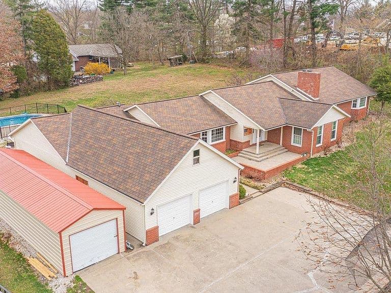 Listing photo 5