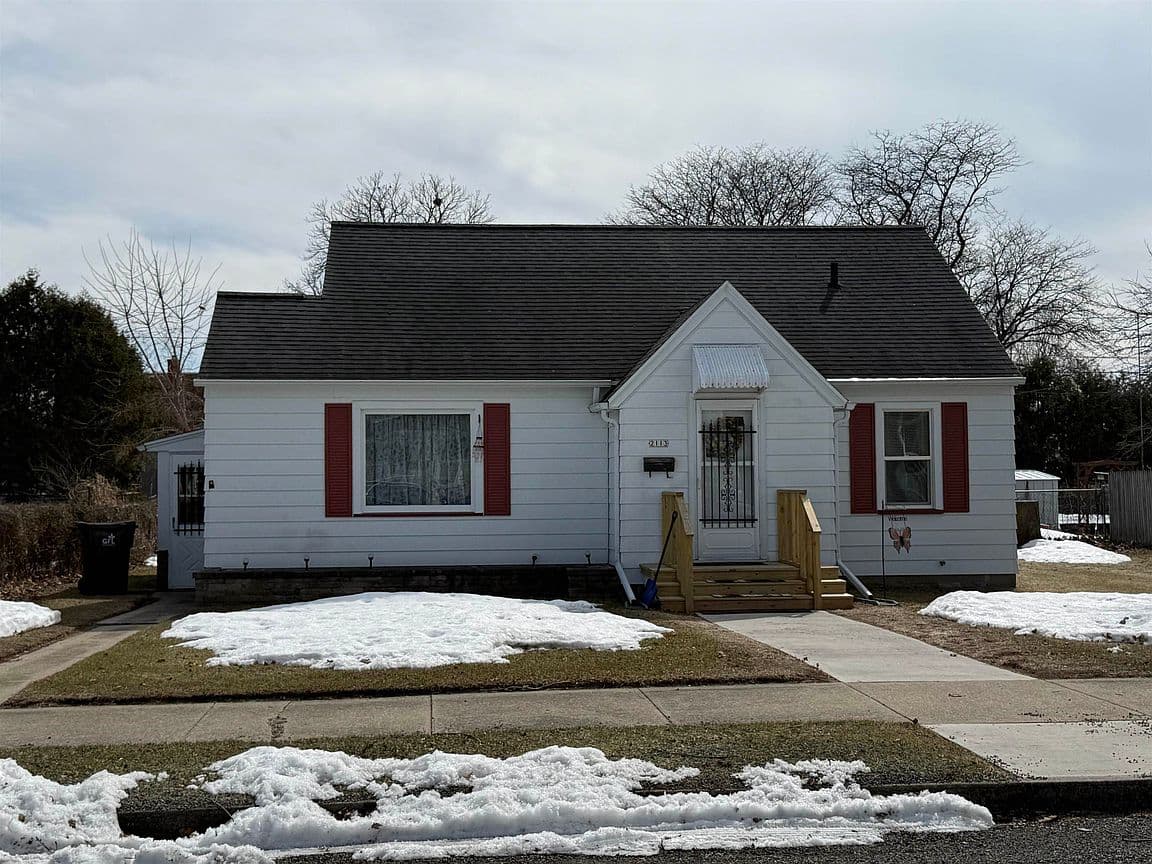 Primary listing photo