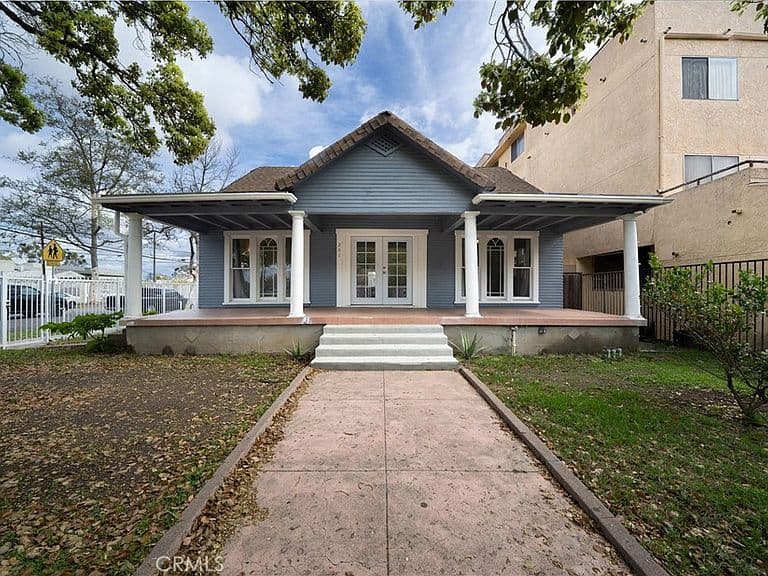 Listing photo 3