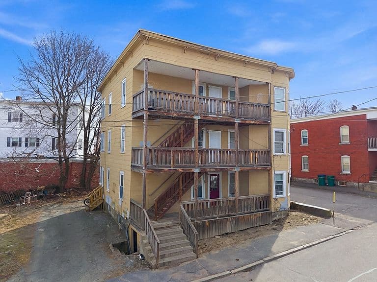 Listing photo 3