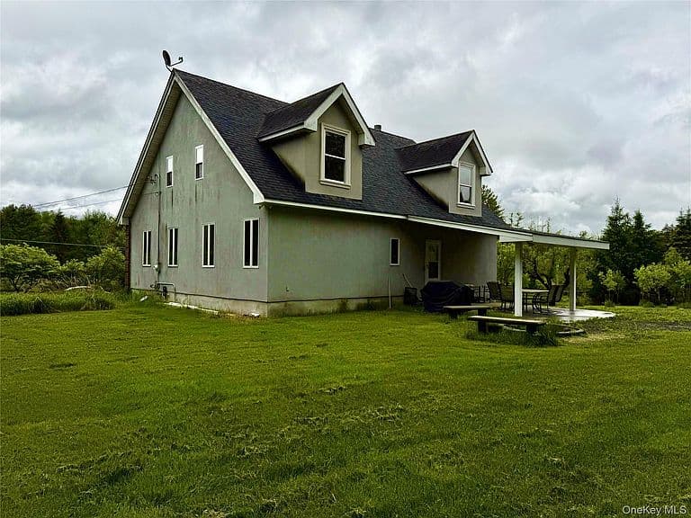 Listing photo 5