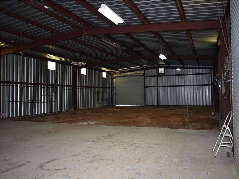 Listing photo 5
