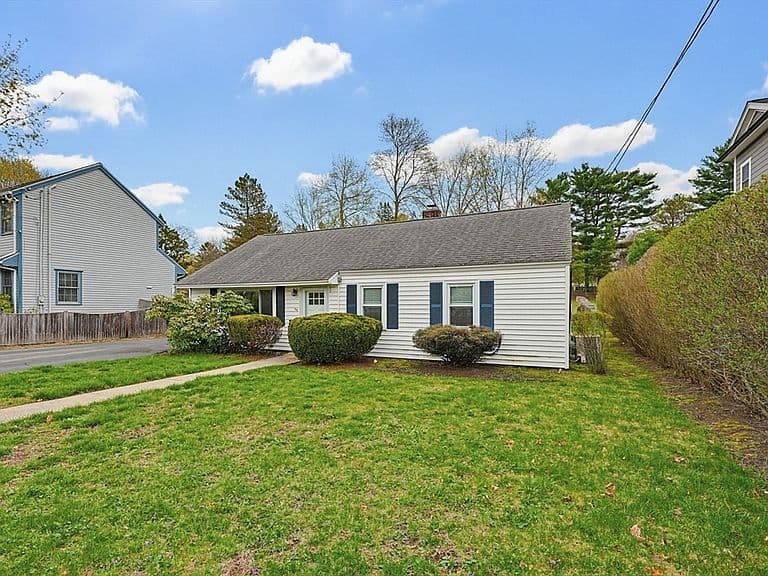 Listing photo 2