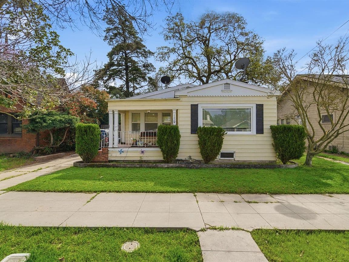 Primary listing photo