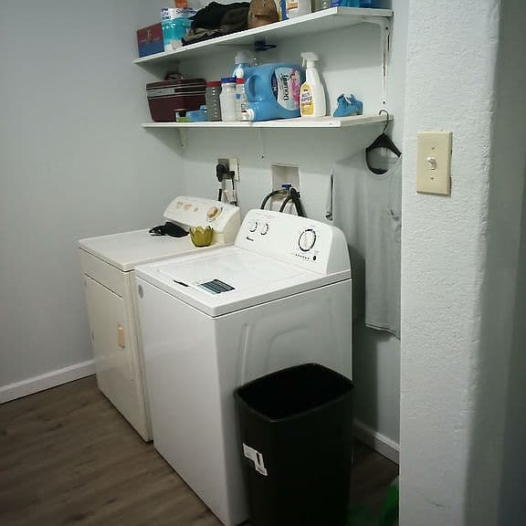 Listing photo 5