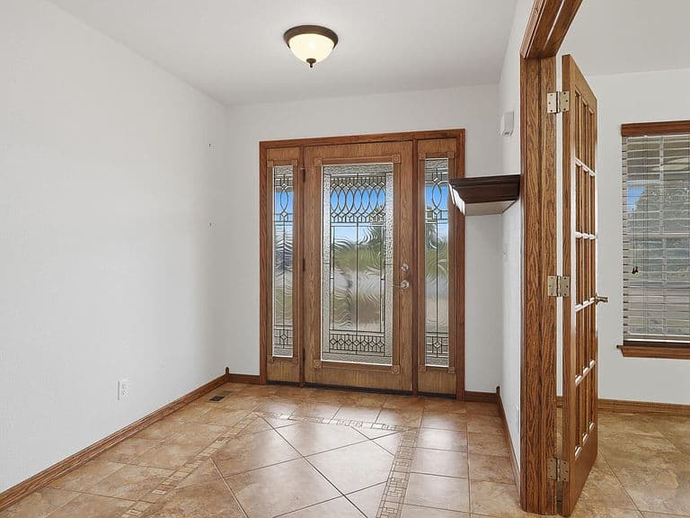 Listing photo 3