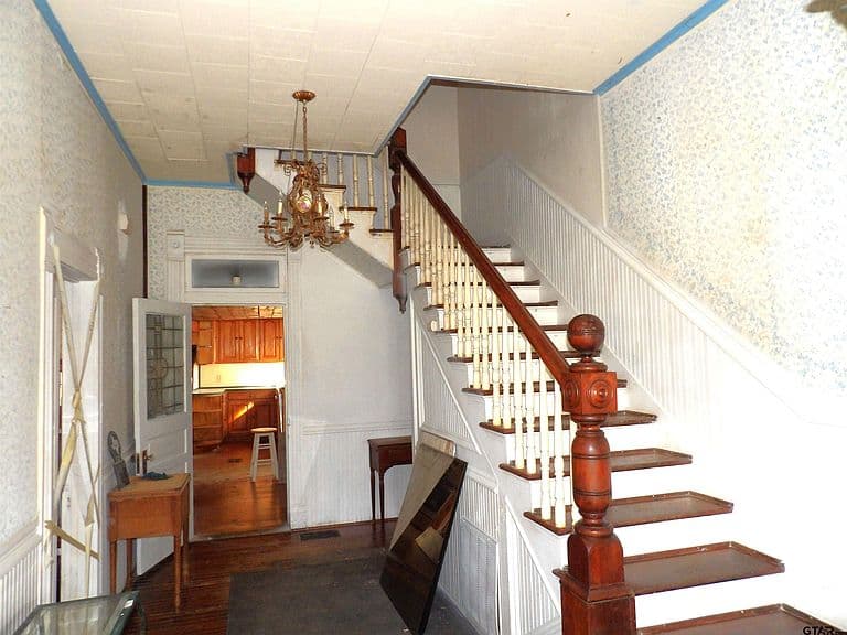 Listing photo 5