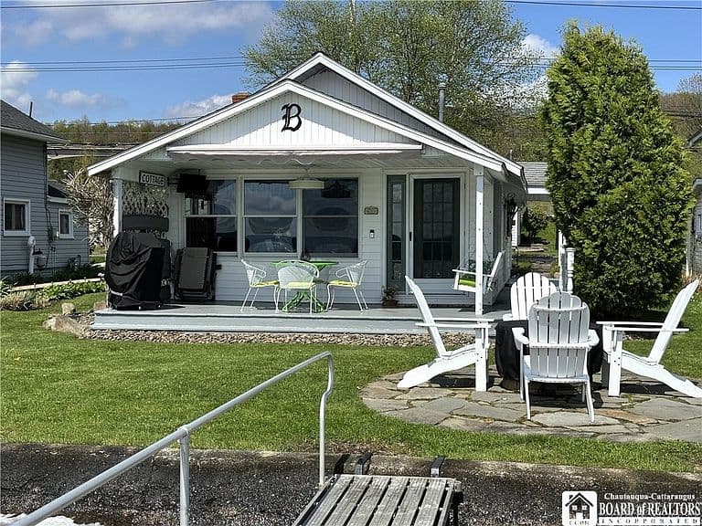 Listing photo 5