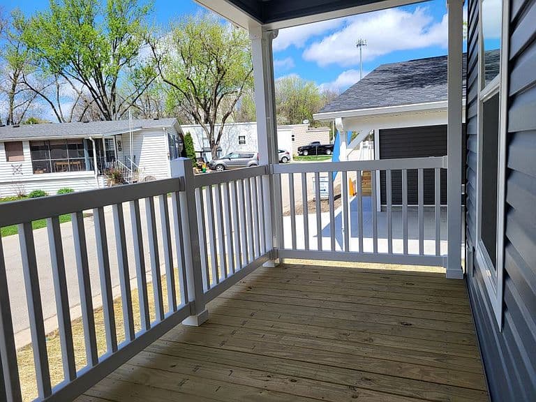 Listing photo 5