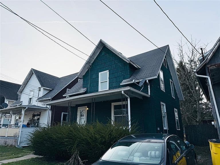 Listing photo 2