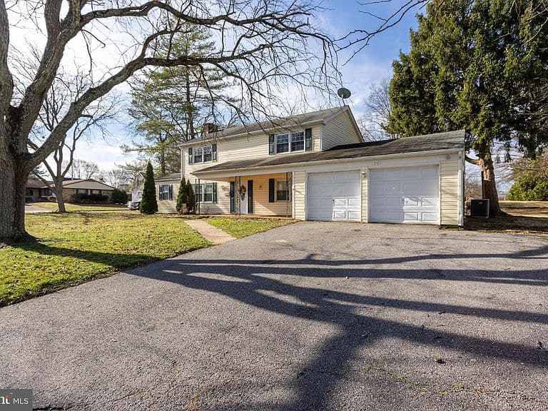 Listing photo 4