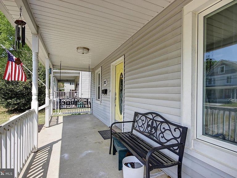 Listing photo 5