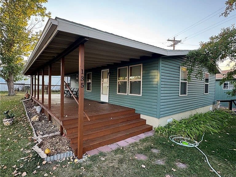 Listing photo 3
