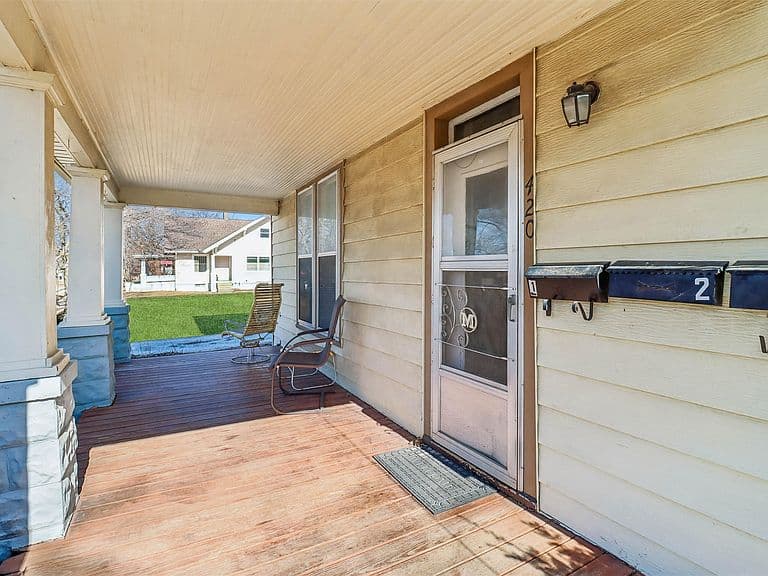 Listing photo 3