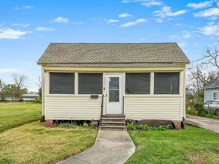 Listing photo 5