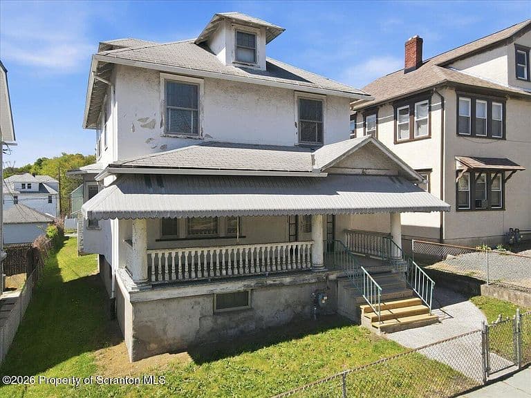 Listing photo 5