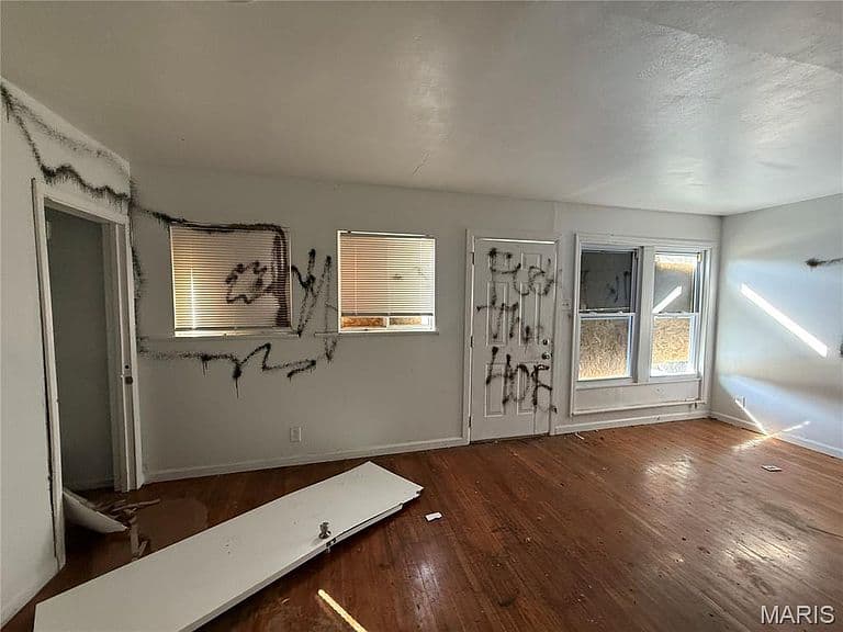 Listing photo 4