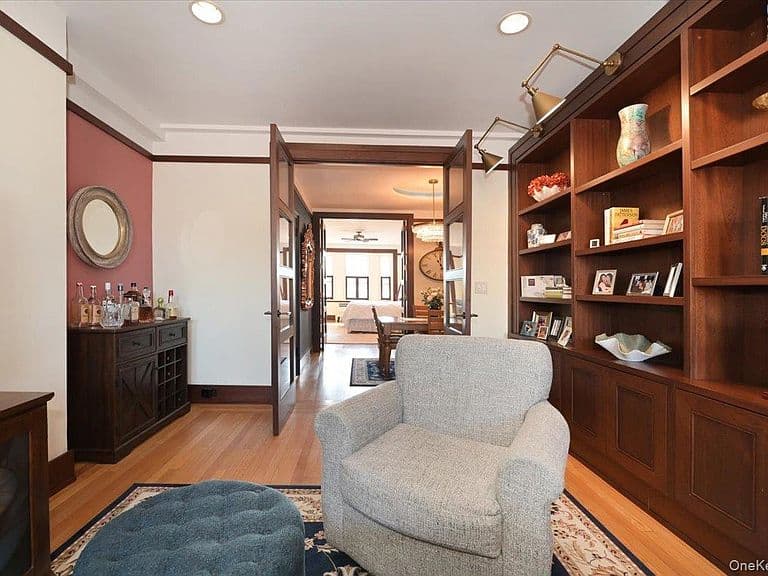 Listing photo 4