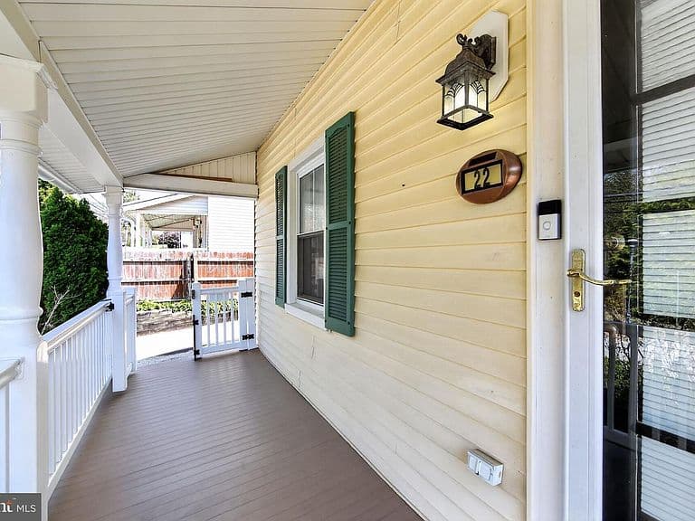 Listing photo 4