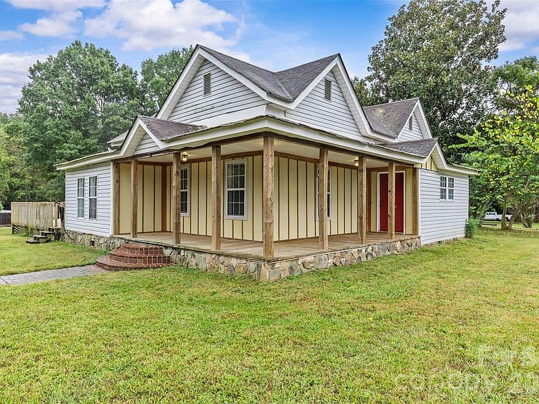 Listing photo 4