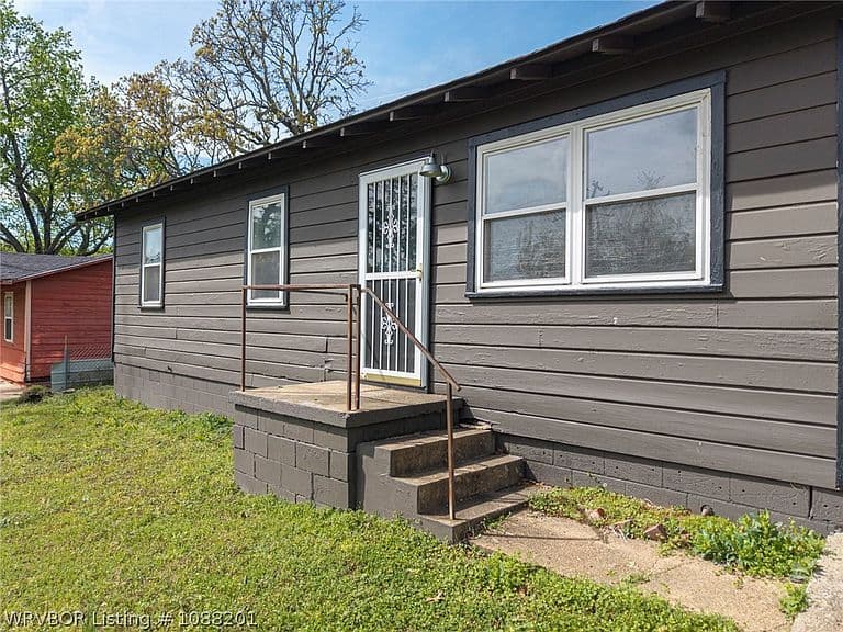 Listing photo 4