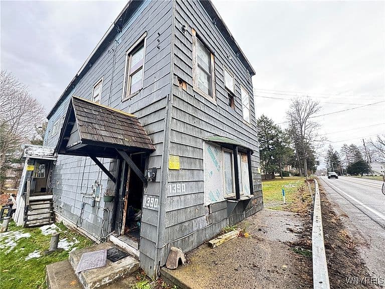 Listing photo 3