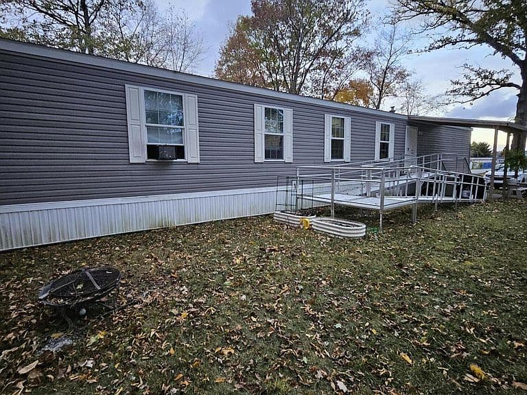 Listing photo 5