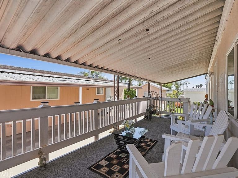Listing photo 5