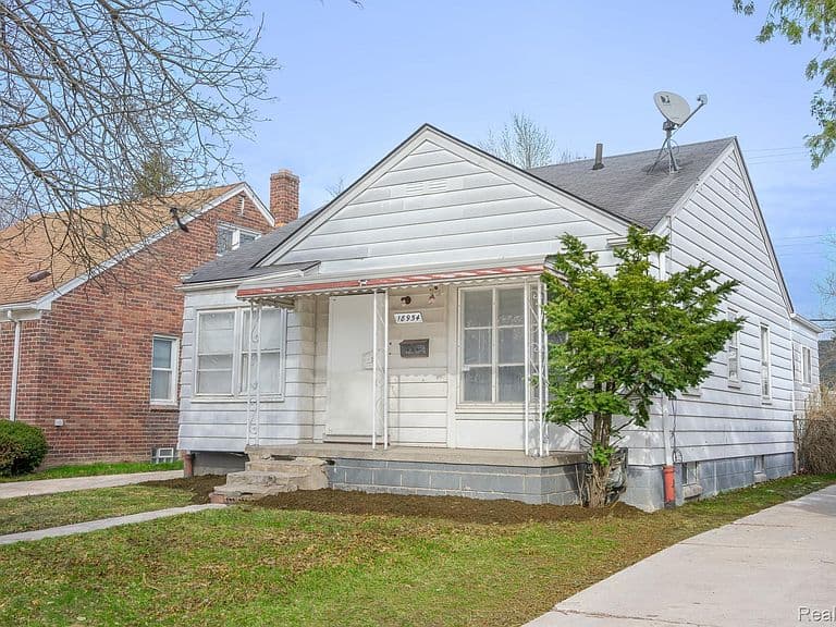 Listing photo 3