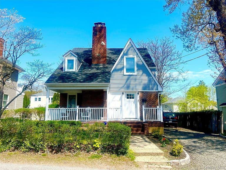Listing photo 5