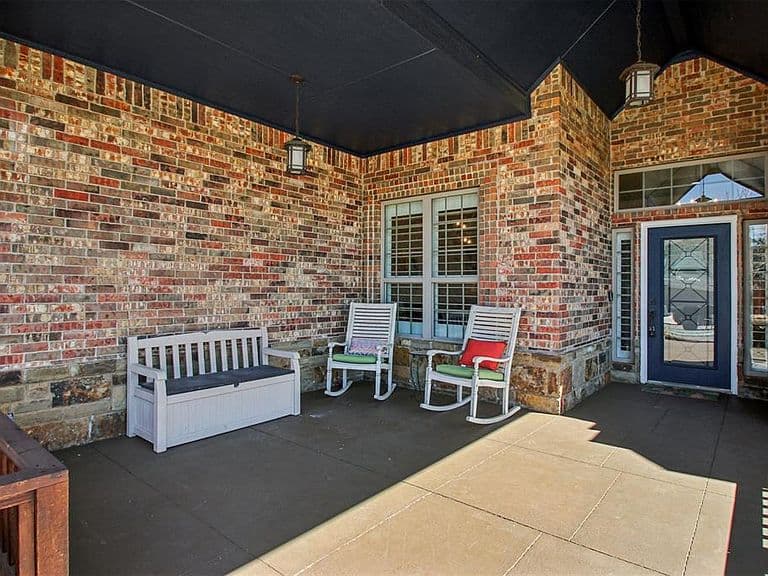 Listing photo 3
