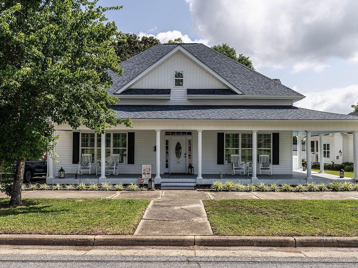 Primary listing photo
