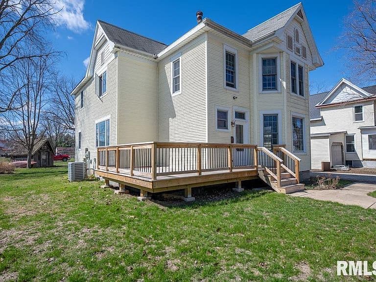 Listing photo 3