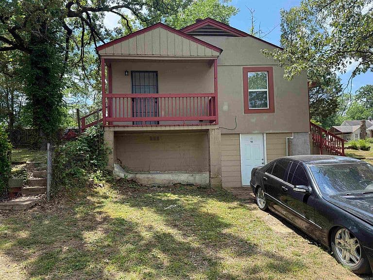Listing photo 3