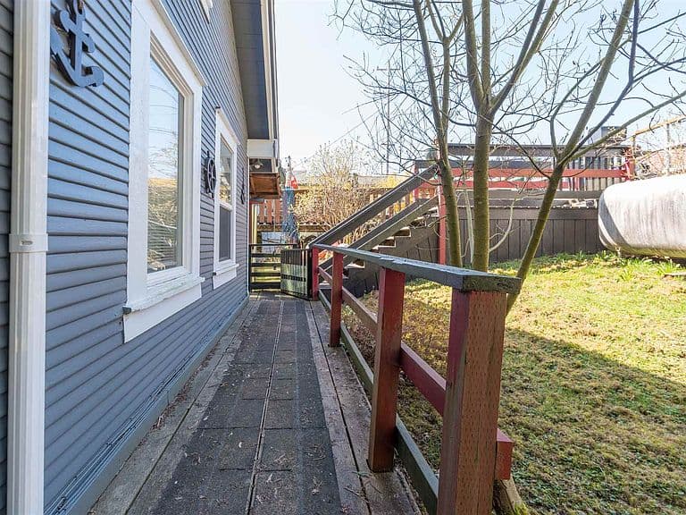 Listing photo 4
