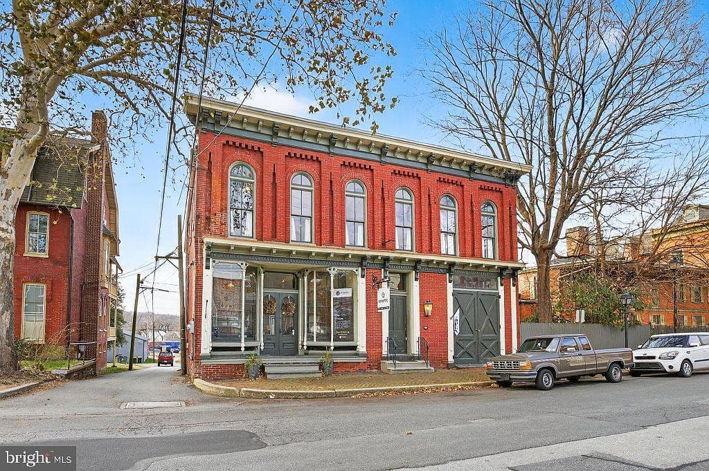 Primary listing photo