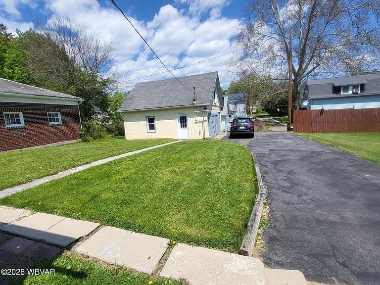 Listing photo 4