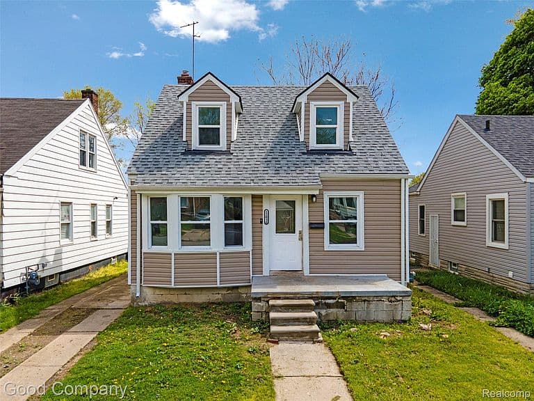 Listing photo 2