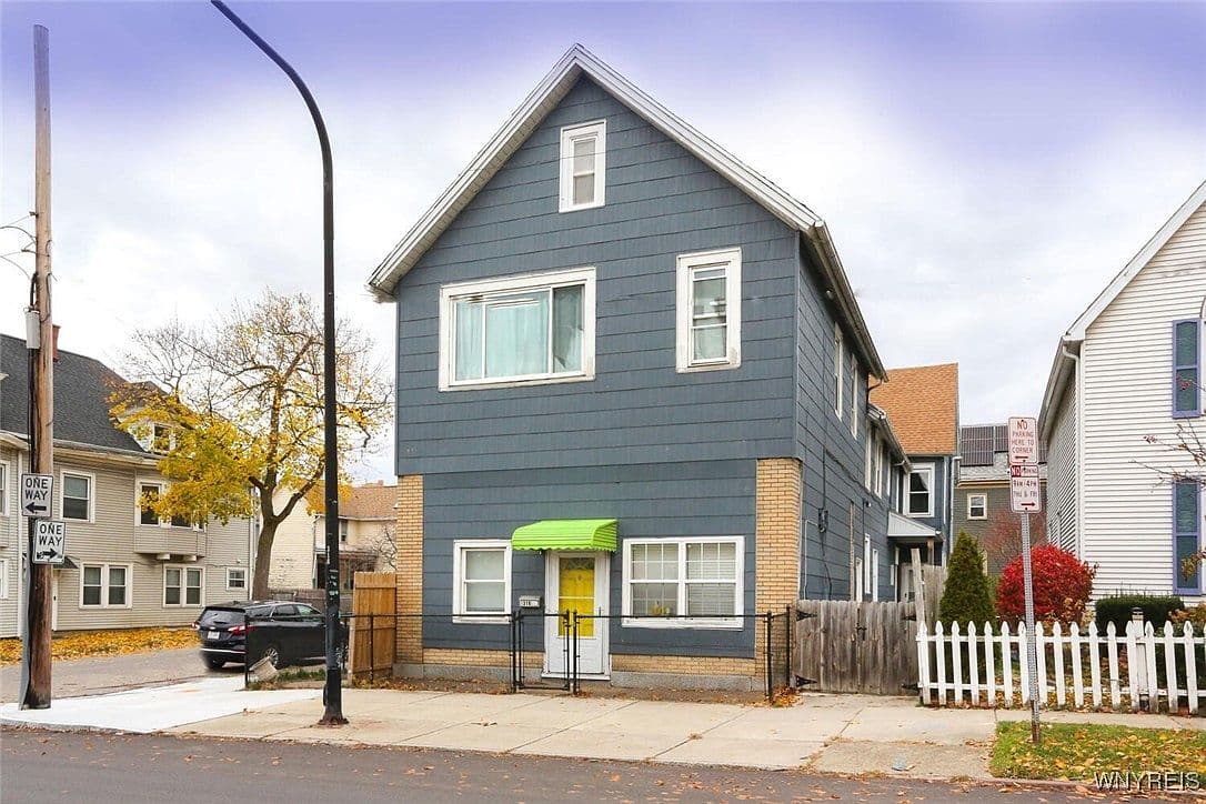 Primary listing photo