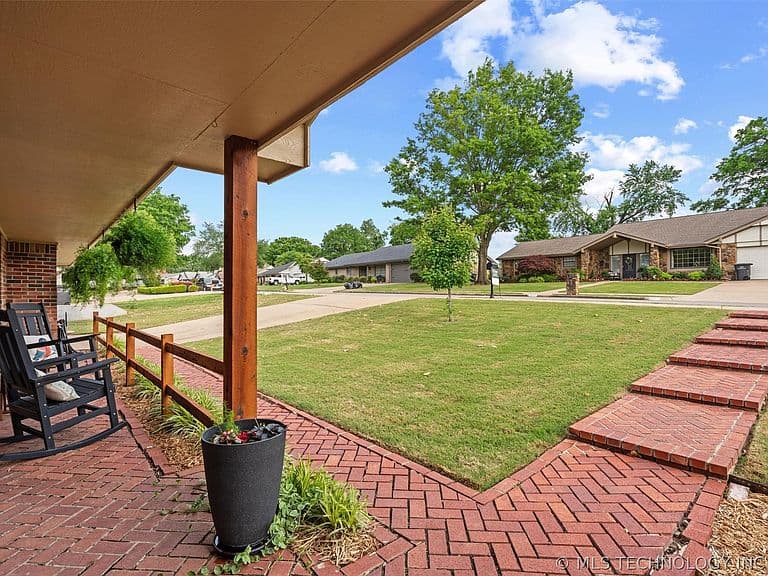 Listing photo 4