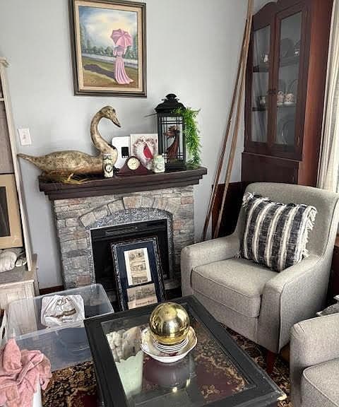 Listing photo 2
