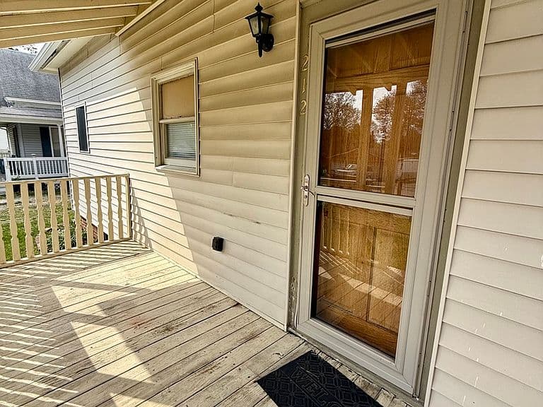 Listing photo 4