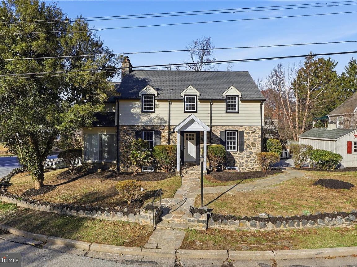 Primary listing photo