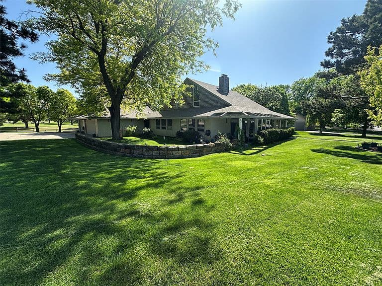 Listing photo