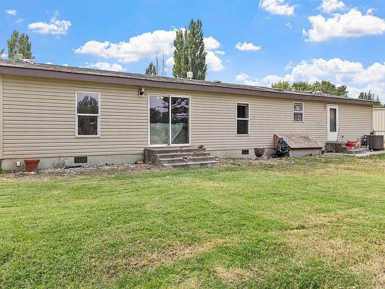 Listing photo 5