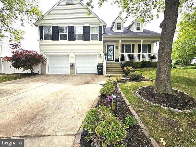 Listing photo 4