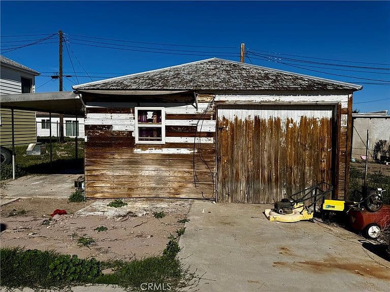 Listing photo 5